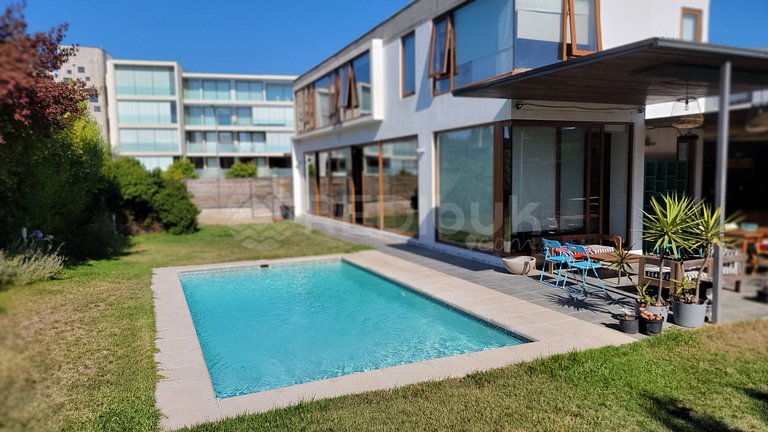 Casa mediterránea para 10 personas con piscina