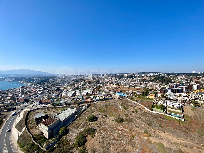 Nuevo y Moderno Departamento con Vista Despejada en Concón